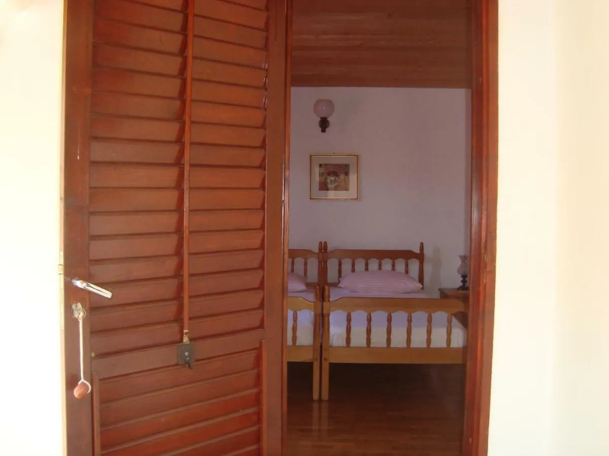Apartments Lovor Croatia