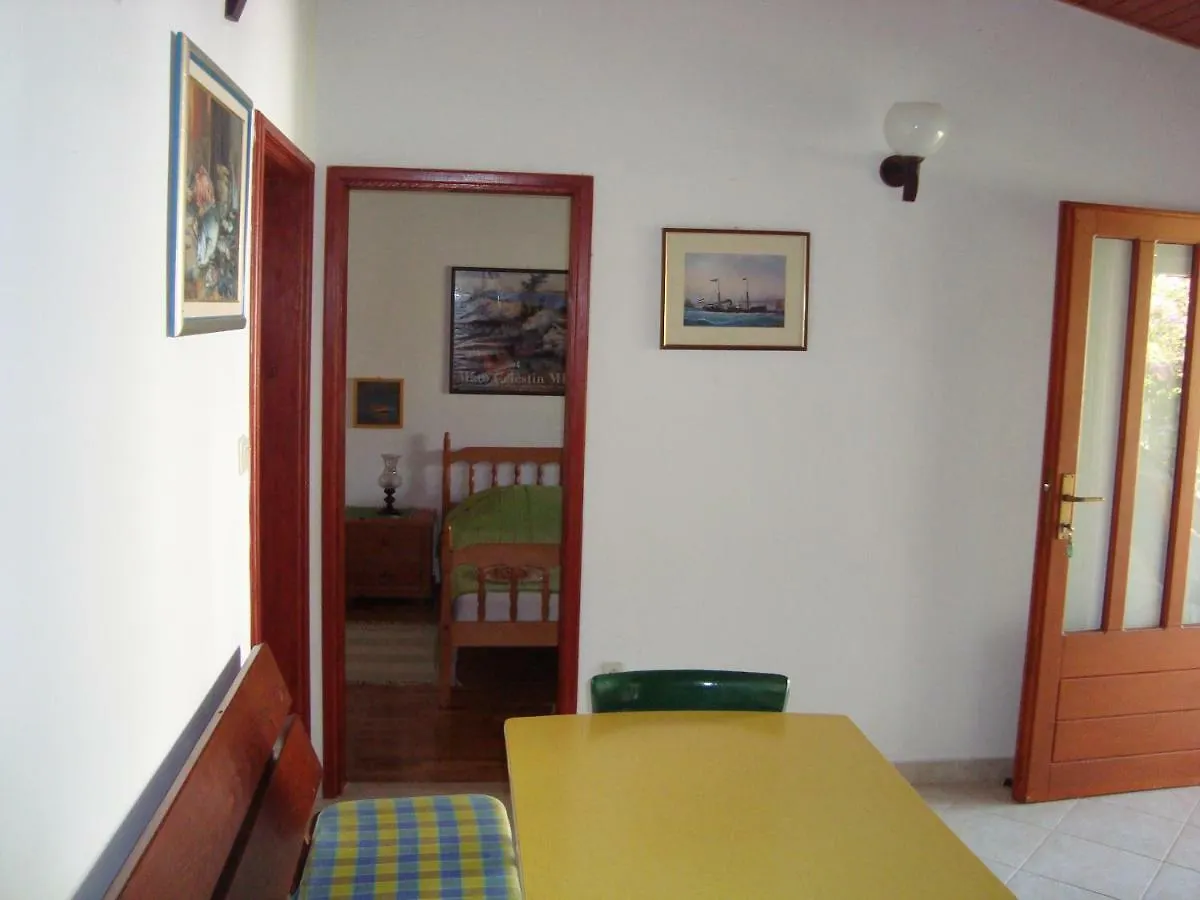 Apartments Lovor 0*, Silba
